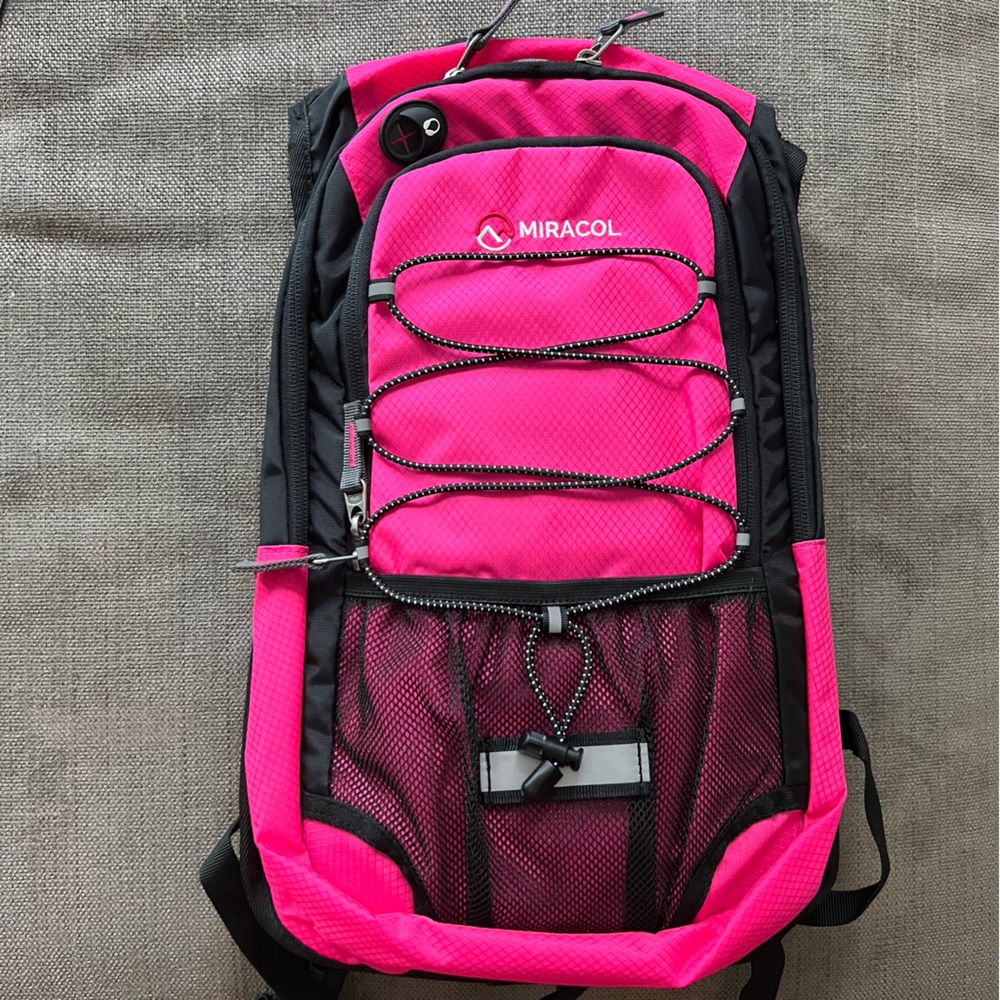 Miracol Hiking Backpack 2L Brand New with Cleaning Kit